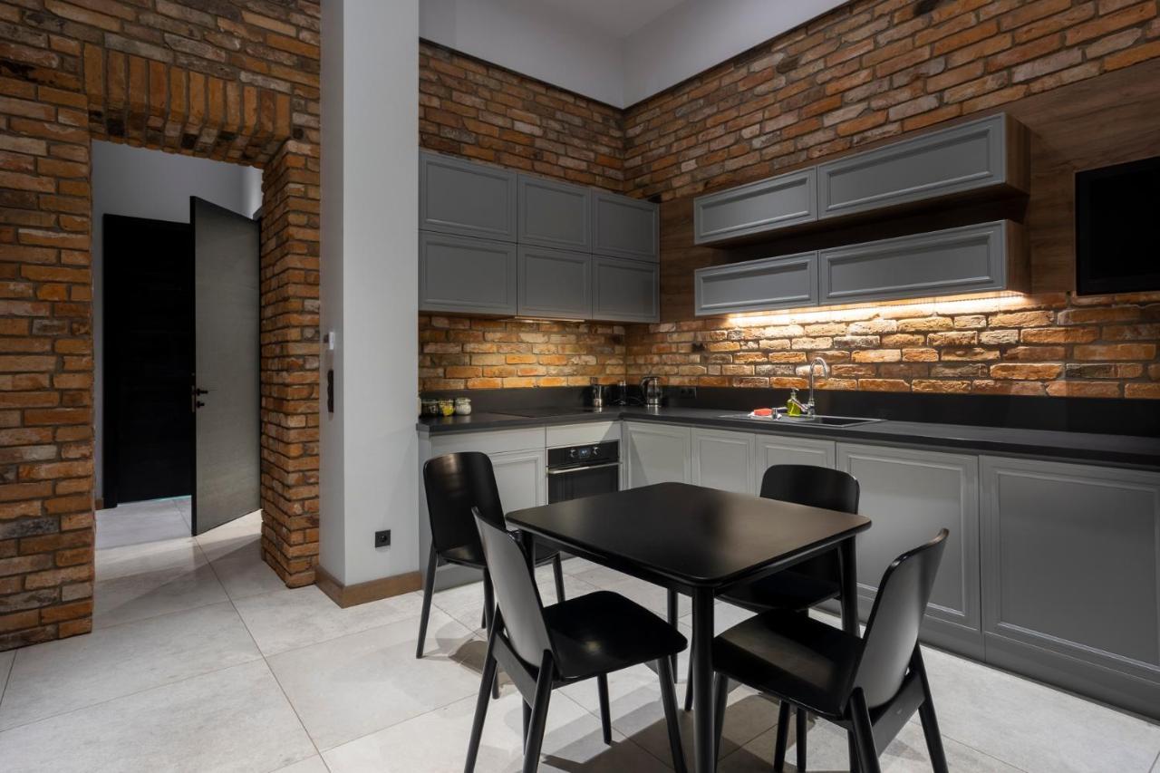 Tyzenhauz Apartments Superior Cracovie Extérieur photo